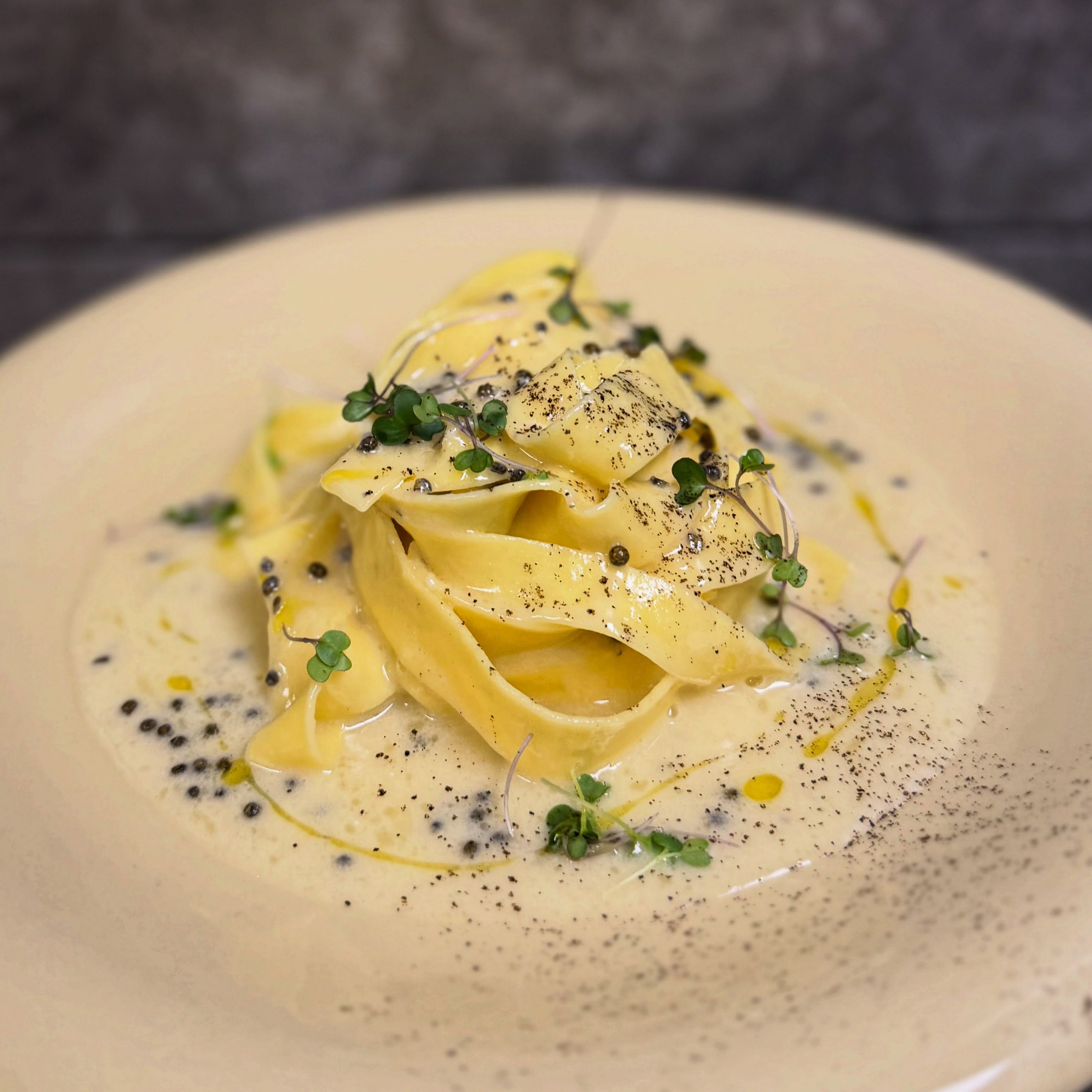 Pasta fresca con caviar de Aromi